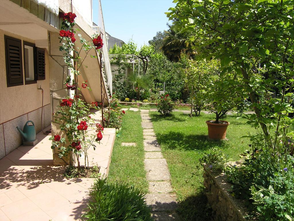 Apartments Ines Krk Town Exterior foto
