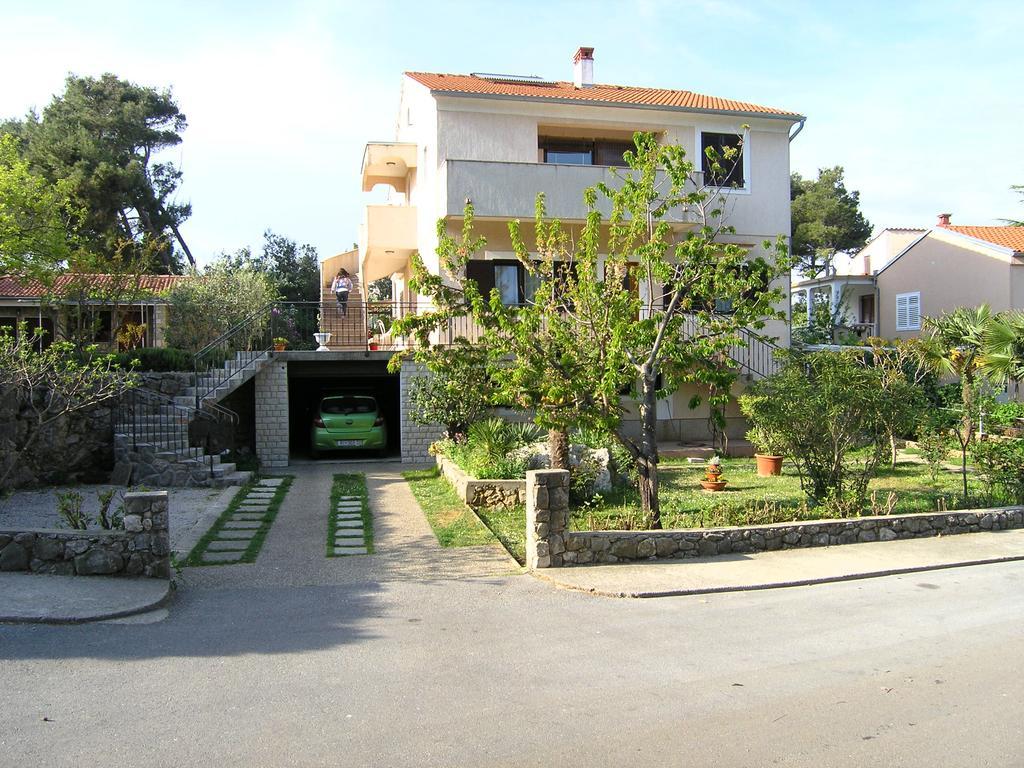 Apartments Ines Krk Town Exterior foto