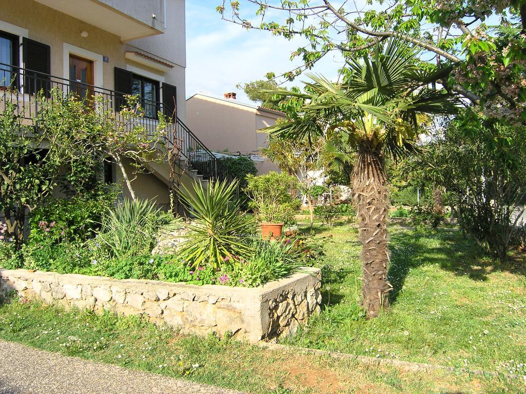 Apartments Ines Krk Town Exterior foto