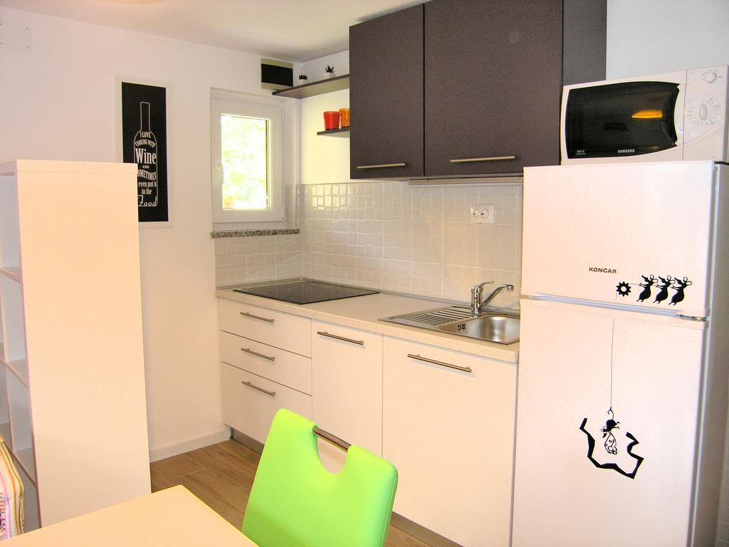 Apartments Ines Krk Town Exterior foto
