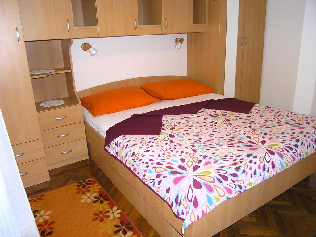 Apartments Ines Krk Town Exterior foto