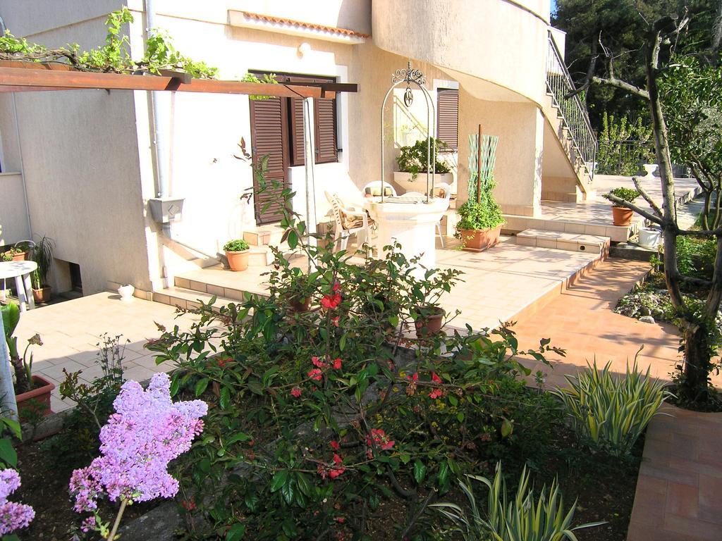 Apartments Ines Krk Town Exterior foto