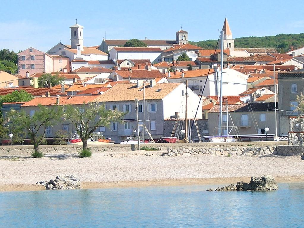 Apartments Ines Krk Town Exterior foto